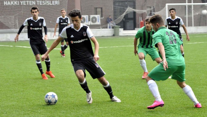 Beşiktaş:4 Kocaeli Birlikspor:0 (U-17) Beşiktaş:4 Kocaeli Birlikspor:0 (U-17)