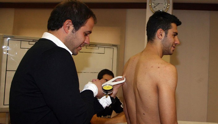 Futbolcularımıza Yağ Ölçümü Yapıldı Futbolcularımıza Yağ Ölçümü Yapıldı