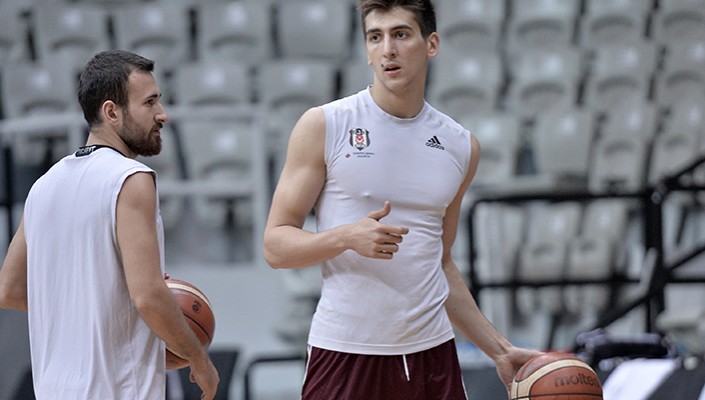 Anadolu Efes Maçı Hazırlıkları Başladı Anadolu Efes Maçı Hazırlıkları Başladı