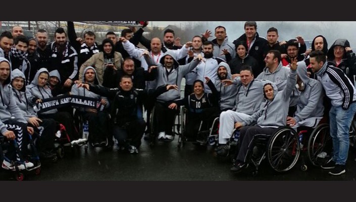 Gurbetçi Taraftarlarımızdan Beşiktaş RMK Marine Takımımıza Büyük Destek Gurbetçi Taraftarlarımızdan Beşiktaş RMK Marine Takımımıza Büyük Destek