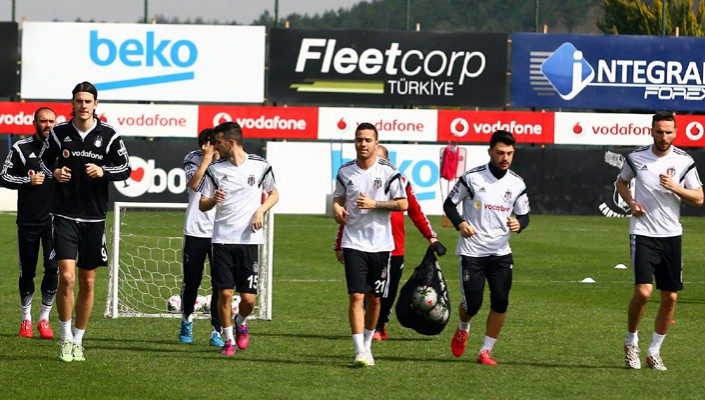 Futbol Takımımız, İstanbul Başakşehir Maçı Hazırlıklarına Devam Ediyor Futbol Takımımız, İstanbul Başakşehir Maçı Hazırlıklarına Devam Ediyor