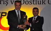 Başkanımız Fikret Orman, Yılın Spor Adamı ve Yılın Kulüp Başkanı Ödüllerinin Sahibi Oldu