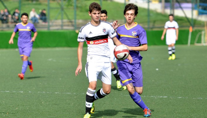 Kırklarelispor:0 Beşiktaş:11 (U-15) Kırklarelispor:0 Beşiktaş:11 (U-15)