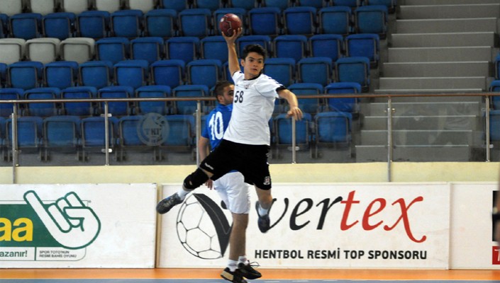 Genç Hentbol Takımımız İkinci Oldu Genç Hentbol Takımımız İkinci Oldu