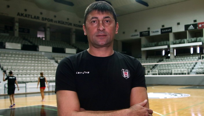 Kamil Söz: 'Gelecek için ciddi şekilde umutluyum' Kamil Söz: 'Gelecek için ciddi şekilde umutluyum'