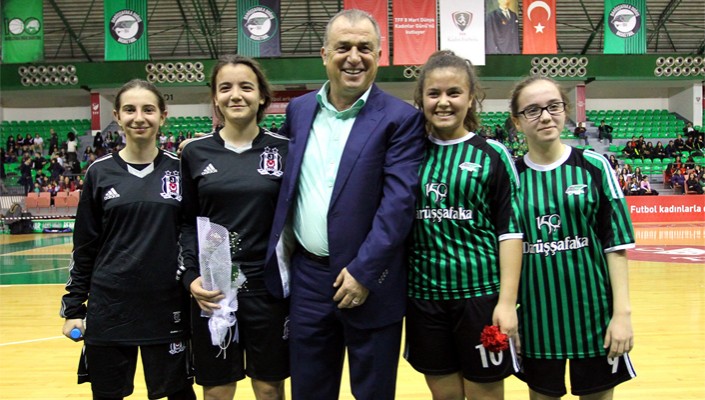 Bayan Futbol Takımımız Dünya Kadınlar Günü Organizasyonuna Katıldı Bayan Futbol Takımımız Dünya Kadınlar Günü Organizasyonuna Katıldı