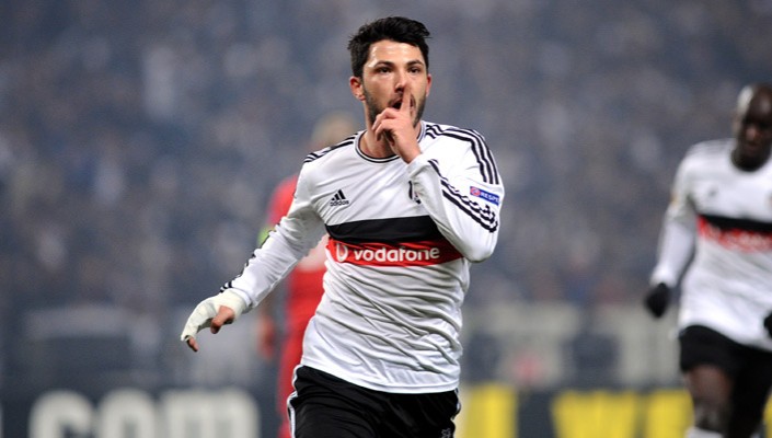 Tolgay Arslan:'Kalan maçlarımızı kazanarak şampiyon olmak istiyoruz' Tolgay Arslan:'Kalan maçlarımızı kazanarak şampiyon olmak istiyoruz'