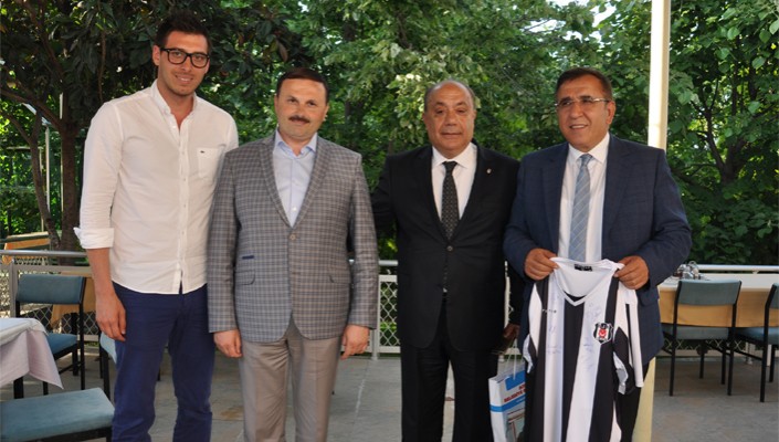 Beşiktaş Mogaz Takımımız, Soma Kaymakamı’nın Düzenlediği Yemeğe Katıldı Beşiktaş Mogaz Takımımız, Soma Kaymakamı’nın Düzenlediği Yemeğe Katıldı