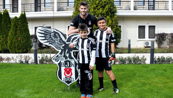 Fabricio Agosto Ramirez: “Sahada on iki kişi gibi oynuyoruz” Fabricio Agosto Ramirez: “Sahada on iki kişi gibi oynuyoruz”