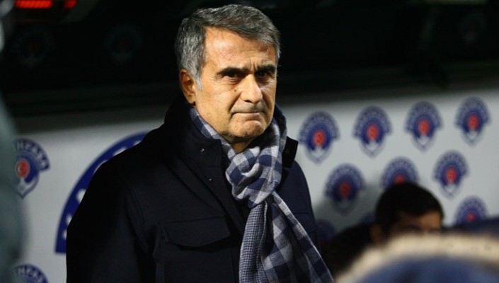 Şenol Güneş: 'Mağlubiyetin sorumlusu benim' Şenol Güneş: 'Mağlubiyetin sorumlusu benim'