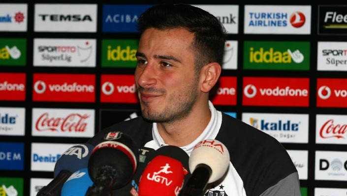 Oğuzhan Özyakup: ‘Hocam nerede görev verirse orada oynarım’ Oğuzhan Özyakup: ‘Hocam nerede görev verirse orada oynarım’