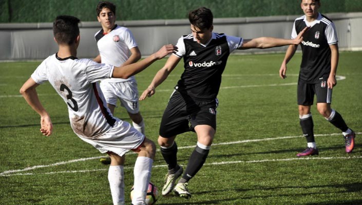 Beşiktaş:8 Fatih Karagümrük:0 (U-15) Beşiktaş:8 Fatih Karagümrük:0 (U-15)