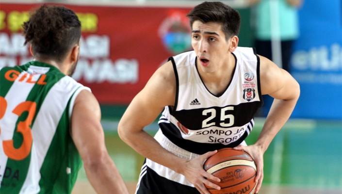 Kenan Sipahi: ‘Çok önemli bir galibiyet aldık’ Kenan Sipahi: ‘Çok önemli bir galibiyet aldık’
