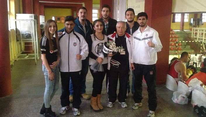 Boksörümüz Barış Arıcı, Türkiye Şampiyonası’na Gitmeye Hak Kazandı Boksörümüz Barış Arıcı, Türkiye Şampiyonası’na Gitmeye Hak Kazandı