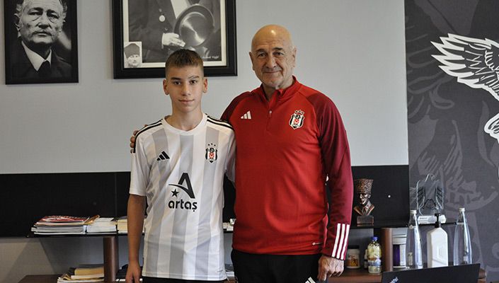 Adem Esat Özcan Futbol Akademimize Dahil Oldu Adem Esat Özcan Futbol Akademimize Dahil Oldu