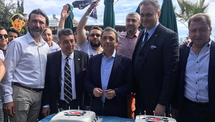 Ahmet Nur Çebi, Hakan Özköse ve Hüseyin Mican Antalya Akdeniz Beşiktaşlılar Derneği’nin 114. Yıl Kutlamasına Katıldı Ahmet Nur Çebi, Hakan Özköse ve Hüseyin Mican Antalya Akdeniz Beşiktaşlılar Derneği’nin 114. Yıl Kutlamasına Katıldı