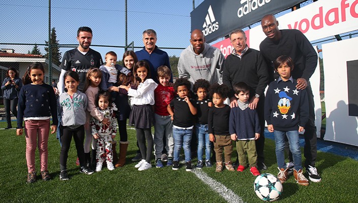 İkinci Başkanımız Ahmet Nur Çebi, Teknik Direktörümüz Şenol Güneş ve Futbolcularımız Aileleriyle Kahvaltıda Buluştu İkinci Başkanımız Ahmet Nur Çebi, Teknik Direktörümüz Şenol Güneş ve Futbolcularımız Aileleriyle Kahvaltıda Buluştu