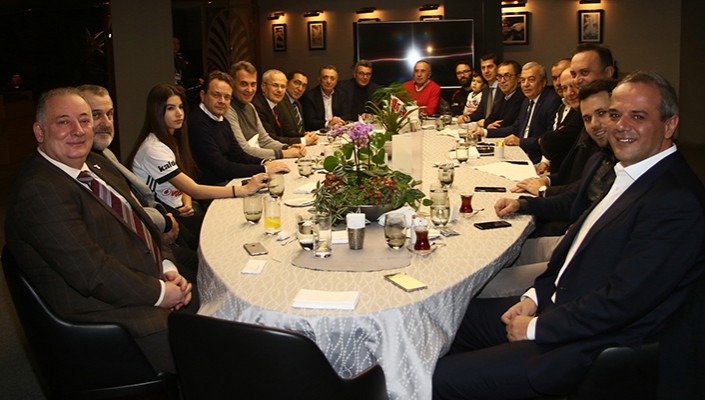 Karabükspor Yönetimine Dostluk Yemeği Karabükspor Yönetimine Dostluk Yemeği