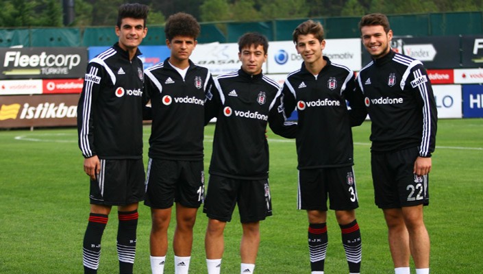Futbol Takımımıza Altyapı Takviyesi Futbol Takımımıza Altyapı Takviyesi
