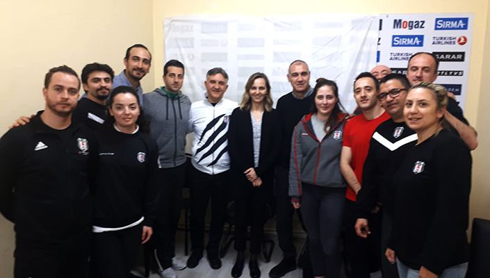 Altyapı Kadın Milli Takımlar Teknik Ekibinden Basketbol Akademimize Ziyaret Altyapı Kadın Milli Takımlar Teknik Ekibinden Basketbol Akademimize Ziyaret