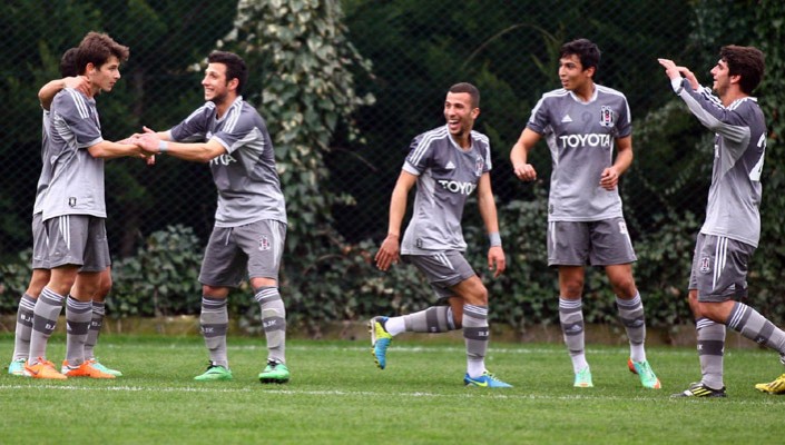 Beşiktaş:4 Ankaragücü:1 (U-19) Beşiktaş:4 Ankaragücü:1 (U-19)