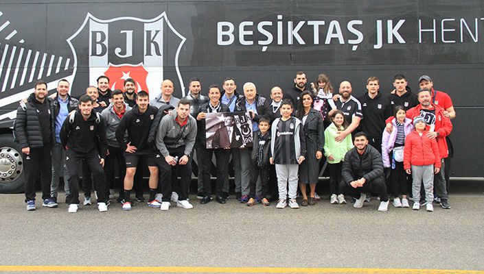 Ankara Beşiktaşlı Sanayici İş İnsanları ve Yatırımcıları Derneği, Hentbol Takımımızı Ankara’da Yalnız Bırakmadı Ankara Beşiktaşlı Sanayici İş İnsanları ve Yatırımcıları Derneği, Hentbol Takımımızı Ankara’da Yalnız Bırakmadı