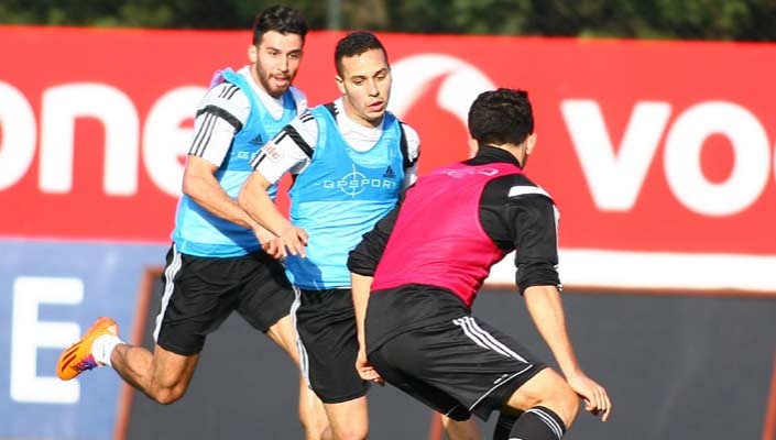 Futbol Takımımız, U-21 Takımımız ile Antrenman Maçı Yaptı Futbol Takımımız, U-21 Takımımız ile Antrenman Maçı Yaptı