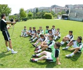 İzmir’e Yeni Bir Futbol Okulu