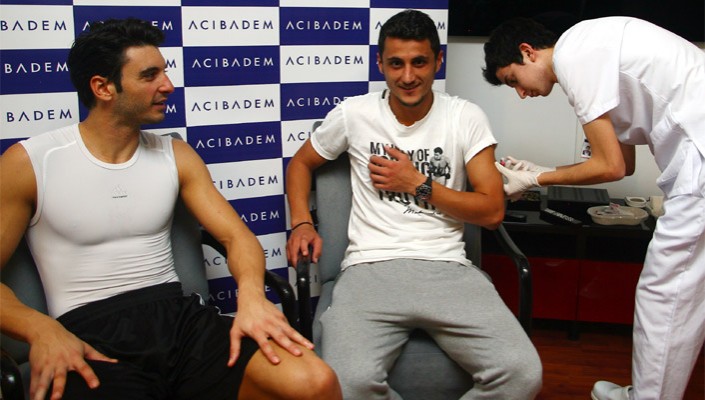 Futbolcularımıza Grip Aşısı Yapıldı Futbolcularımıza Grip Aşısı Yapıldı