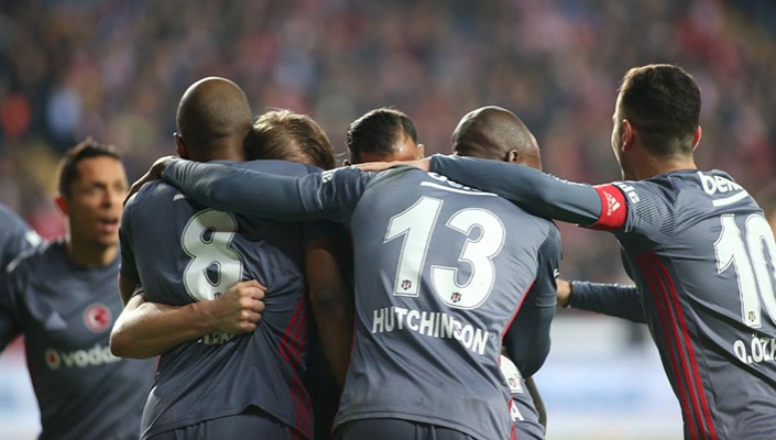 Antalyaspor:1 Beşiktaş:2 Antalyaspor:1 Beşiktaş:2