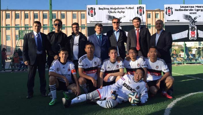 Futbol Okulları Genel Koordinatörümüz Ufuk Pak, Moğolistan Futbol Okulumuzun Açılışına Katıldı Futbol Okulları Genel Koordinatörümüz Ufuk Pak, Moğolistan Futbol Okulumuzun Açılışına Katıldı