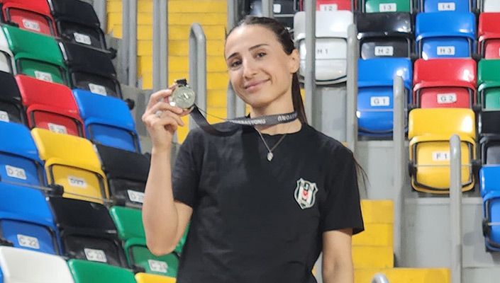 Atletimiz Ezgi Öz, Türkiye İkincisi Oldu Atletimiz Ezgi Öz, Türkiye İkincisi Oldu