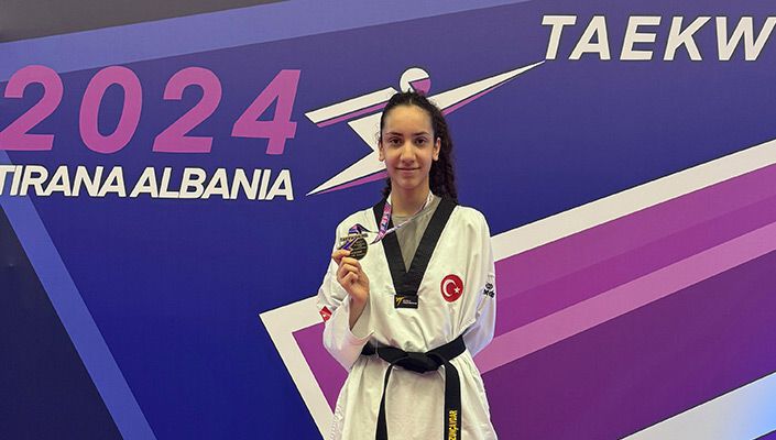 Avrupa Şampiyonu Olan Sporcumuz Sıla Irmak Uzunçavdar’ı Tebrik Ederiz Avrupa Şampiyonu Olan Sporcumuz Sıla Irmak Uzunçavdar’ı Tebrik Ederiz