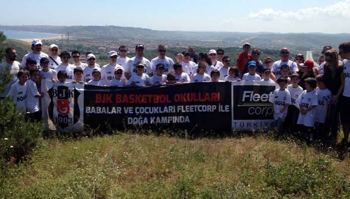 BJK Basketbol Okulları Babalar – Çocuklar Kampı Yapıldı BJK Basketbol Okulları Babalar – Çocuklar Kampı Yapıldı