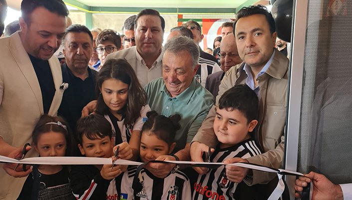 Başkanımız Ahmet Nur Çebi, Adana Beşiktaşlılar Derneği’nin Yeni Lokalinin Açılış Törenine Katıldı Başkanımız Ahmet Nur Çebi, Adana Beşiktaşlılar Derneği’nin Yeni Lokalinin Açılış Törenine Katıldı