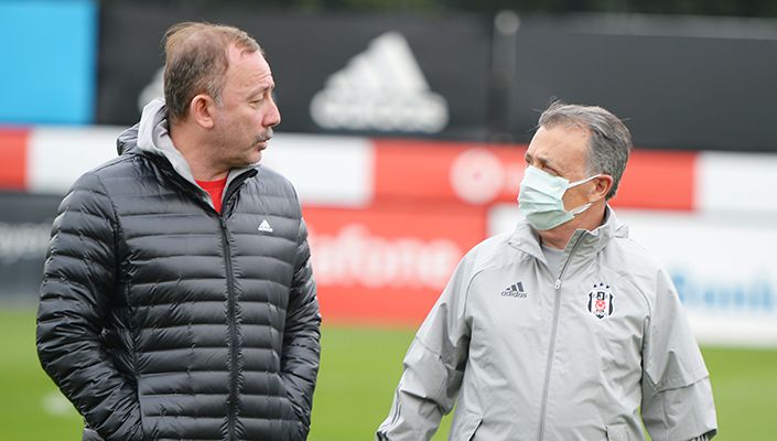 Başkanımız Ahmet Nur Çebi, Futbol Takımımızın Antrenmanını İzledi Başkanımız Ahmet Nur Çebi, Futbol Takımımızın Antrenmanını İzledi
