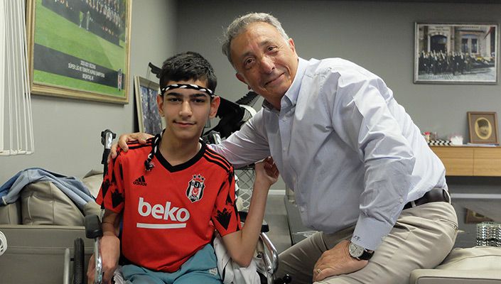 Başkanımız Ahmet Nur Çebi, Salihli’den Gelen Özel Konuğunu Ağırladı Başkanımız Ahmet Nur Çebi, Salihli’den Gelen Özel Konuğunu Ağırladı