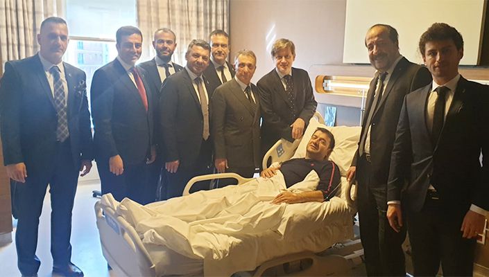 Başkanımız Ahmet Nur Çebi’den Erdal Torunoğulları’na Geçmiş Olsun Ziyareti Başkanımız Ahmet Nur Çebi’den Erdal Torunoğulları’na Geçmiş Olsun Ziyareti