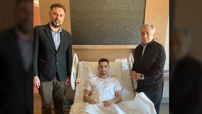 Başkanımız Ahmet Nur Çebi’den Futbolcumuz Tayyip Talha Sanuç’a Geçmiş Olsun Ziyareti Başkanımız Ahmet Nur Çebi’den Futbolcumuz Tayyip Talha Sanuç’a Geçmiş Olsun Ziyareti