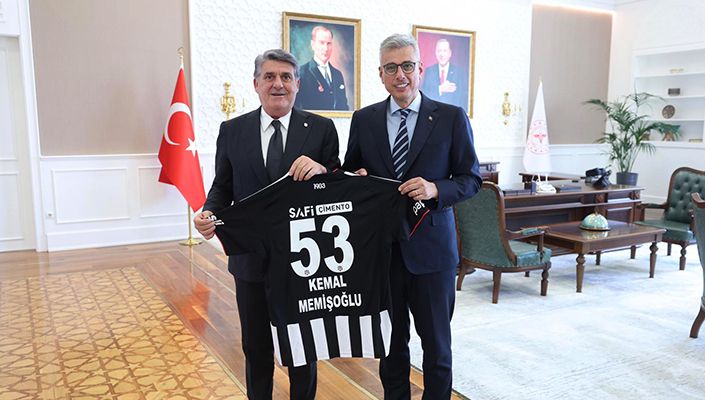 Başkanımız Serdal Adalı’dan Sağlık Bakanı Prof. Dr. Kemal Memişoğlu’na Ziyaret Başkanımız Serdal Adalı’dan Sağlık Bakanı Prof. Dr. Kemal Memişoğlu’na Ziyaret