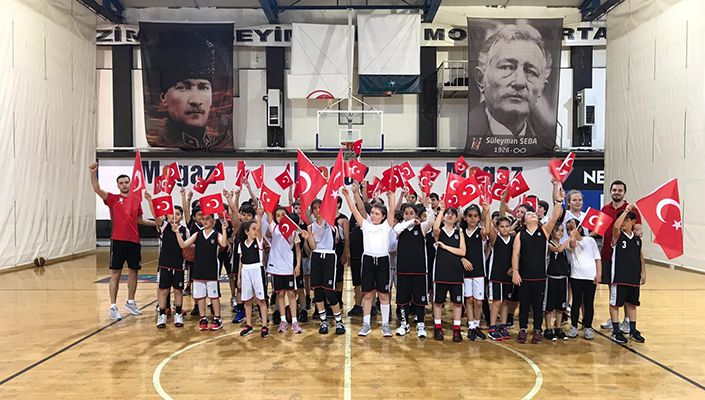 Basketbol Akademimizden 19 Mayıs Kutlaması Basketbol Akademimizden 19 Mayıs Kutlaması