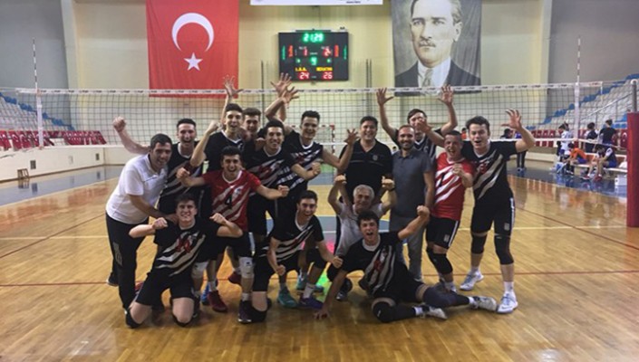 Genç Erkek Voleybol Takımımız Türkiye Şampiyonası’nda Final’e Yükseldi Genç Erkek Voleybol Takımımız Türkiye Şampiyonası’nda Final’e Yükseldi