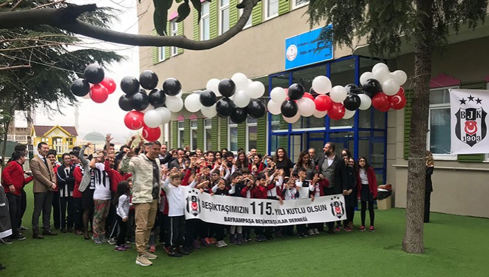 Bayrampaşa Beşiktaşlılar Derneği’nden 115. Yıl Kutlaması Bayrampaşa Beşiktaşlılar Derneği’nden 115. Yıl Kutlaması