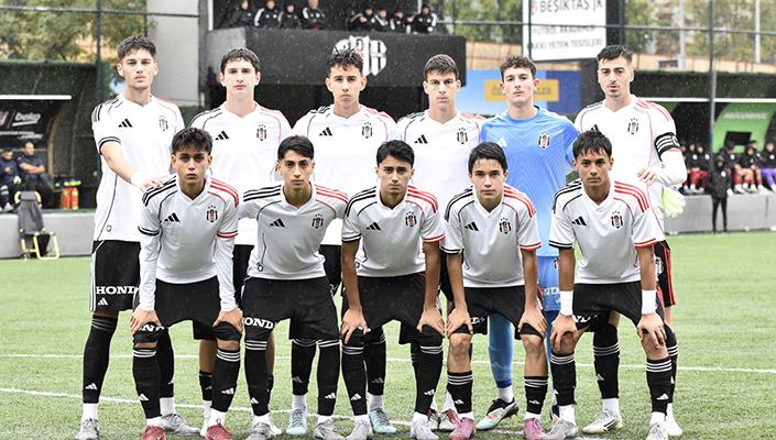 Beşiktaş:1 Galatasaray:2 (U-17) Beşiktaş:1 Galatasaray:2 (U-17)