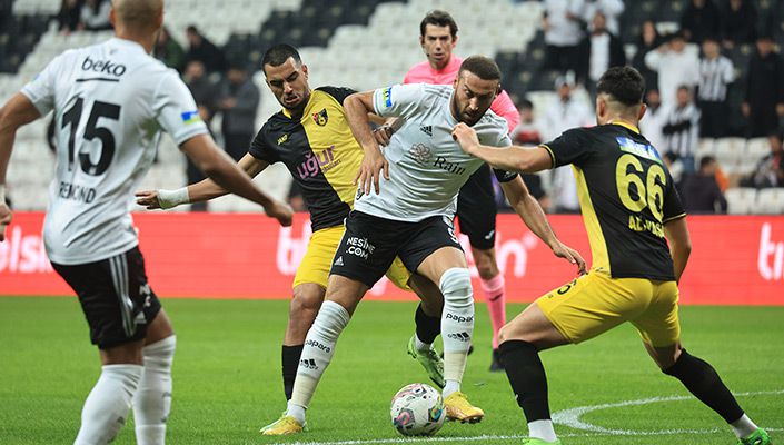 Beşiktaş:4 İstanbulspor:0 (Hazırlık Maçı) Beşiktaş:4 İstanbulspor:0 (Hazırlık Maçı)