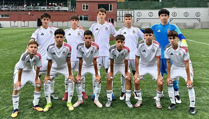 Beşiktaş:4 Sakaryaspor:0 (U-15) Beşiktaş:4 Sakaryaspor:0 (U-15)