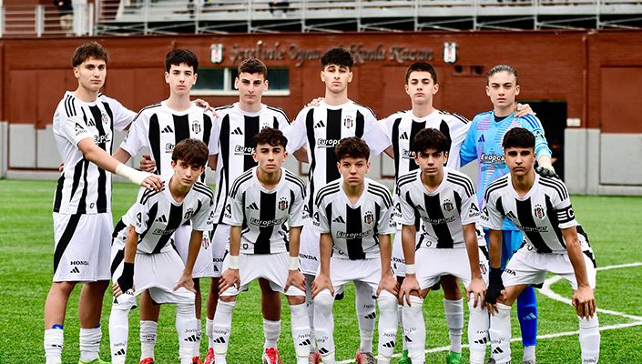 Beşiktaş:5 Sultanbeyli Belediye Spor:0 (U-15) Beşiktaş:5 Sultanbeyli Belediye Spor:0 (U-15)