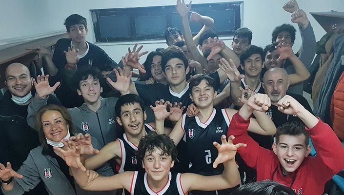 Beşiktaş:67 Fenerbahçe:61 (U-14 A Erkek Basketbol) Beşiktaş:67 Fenerbahçe:61 (U-14 A Erkek Basketbol)