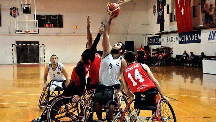 Beşiktaş:72 Gazişehir Gaziantep:71 Beşiktaş:72 Gazişehir Gaziantep:71