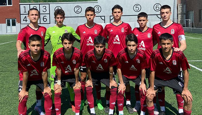 Beşiktaş Artaş:2 Altınordu:1 (U-15) Beşiktaş Artaş:2 Altınordu:1 (U-15)